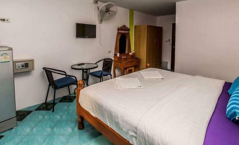 غرفة قياسية مزوَّدة بشُرفة, Nn Apartment