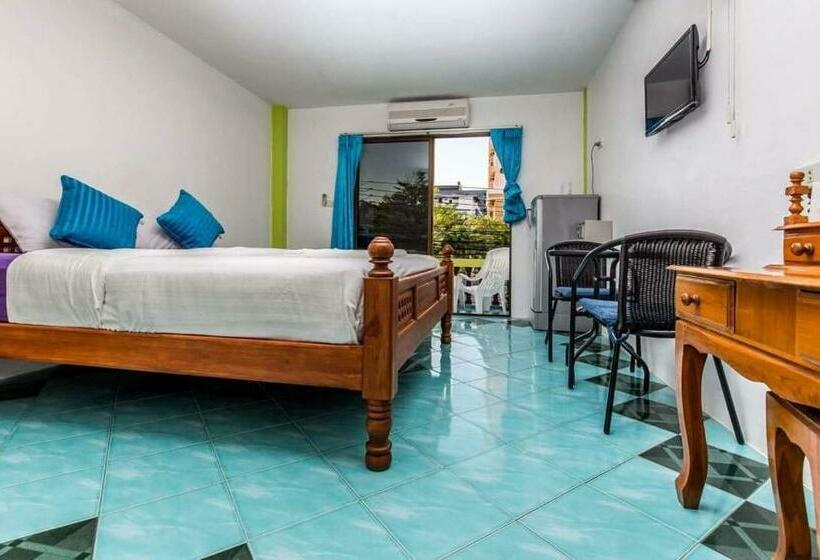 غرفة قياسية مزوَّدة بشُرفة, Nn Apartment