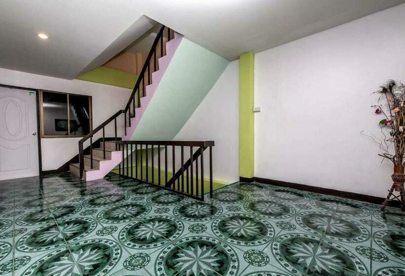 غرفة قياسية مزوَّدة بشُرفة, Nn Apartment