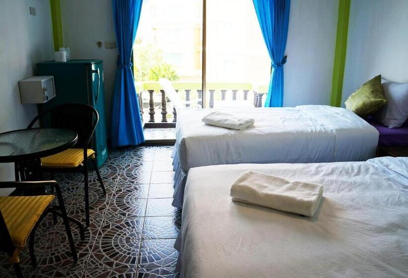 غرفة قياسية مزوَّدة بشُرفة, Nn Apartment