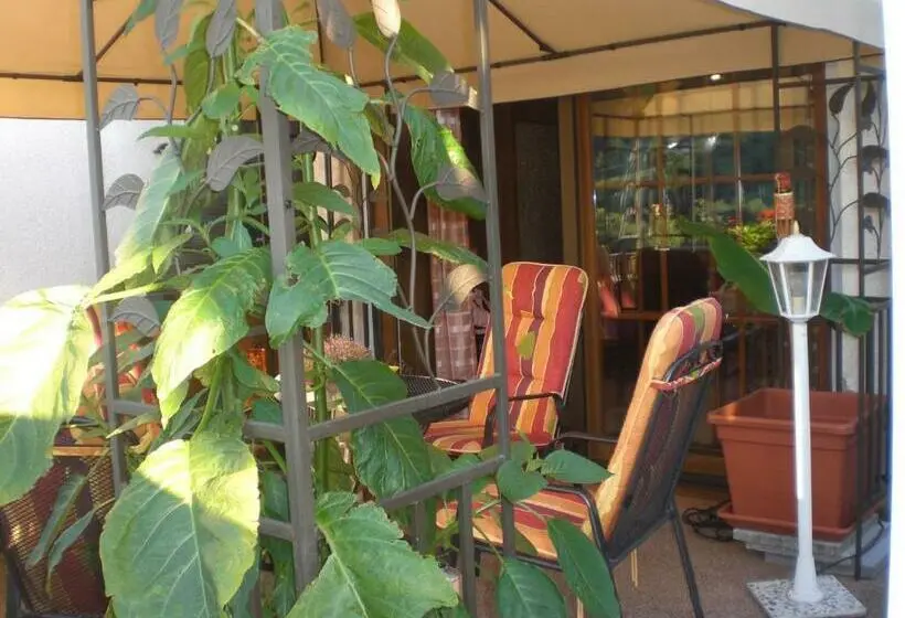 Standard Yhden Hengen Huone, Gästehaus Und Ferienwohnung Bächle