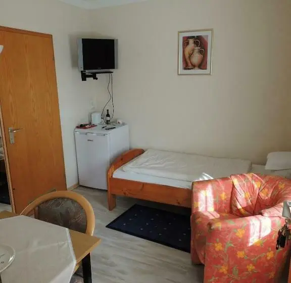 Standard Yhden Hengen Huone, Gästehaus Und Ferienwohnung Bächle