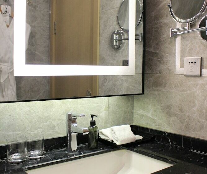 استودیو اجرایی, Somerset Yangtze River Chongqing