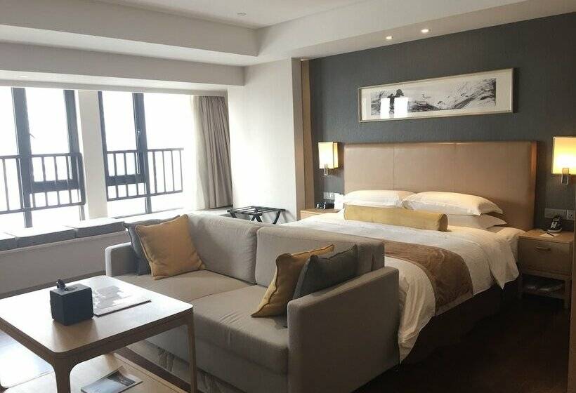 استودیوی پریمیوم, Somerset Yangtze River Chongqing