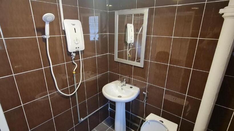 חדר דלוקס, Misto