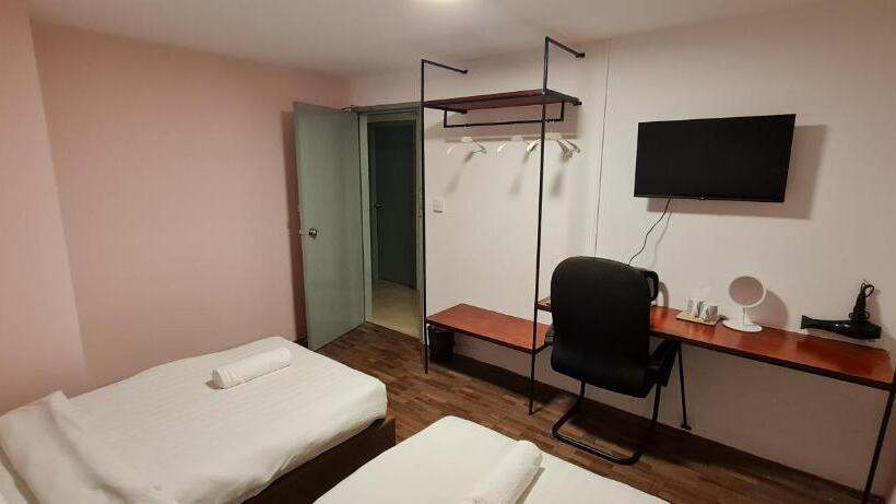 חדר סטנדרט, Misto