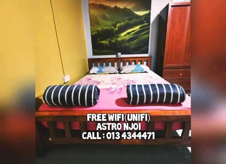 إستديو عائلى, Studio Cameron Highlands Mikayla