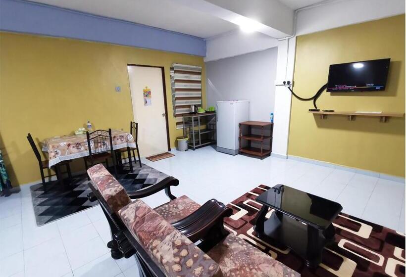 إستديو عائلى, Studio Cameron Highlands Mikayla