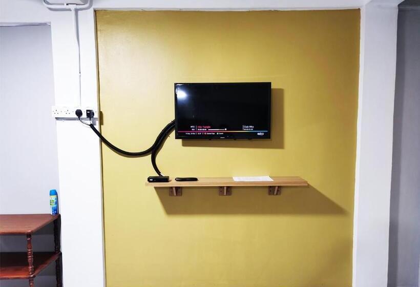 إستديو عائلى, Studio Cameron Highlands Mikayla