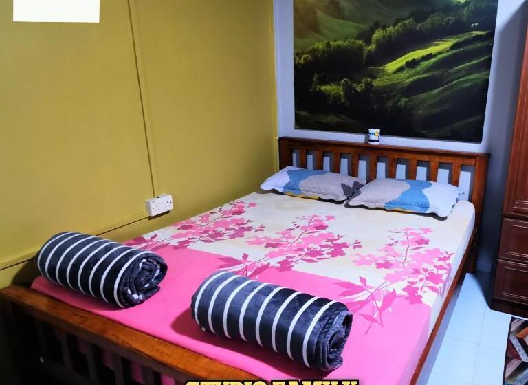 إستديو عائلى, Studio Cameron Highlands Mikayla