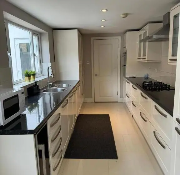 デラックスルーム, Brentford Guest Rooms