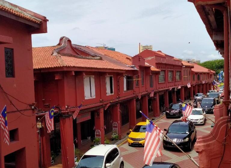 اتاق لوکس, Joka Joka Guesthouse