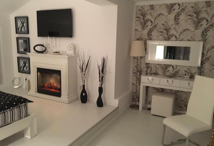 디럭스 룸, La Conac Resort