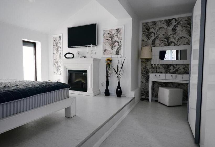 디럭스 룸, La Conac Resort