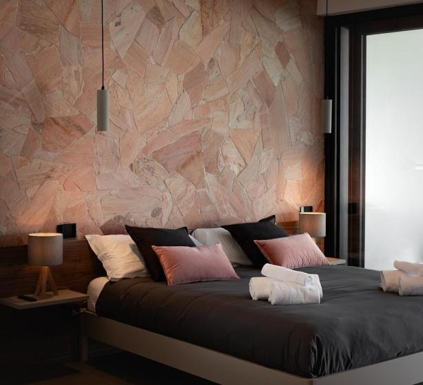 וילה עם חדר שינה אחד ובריכת שחיה, Luxury In The Jungle