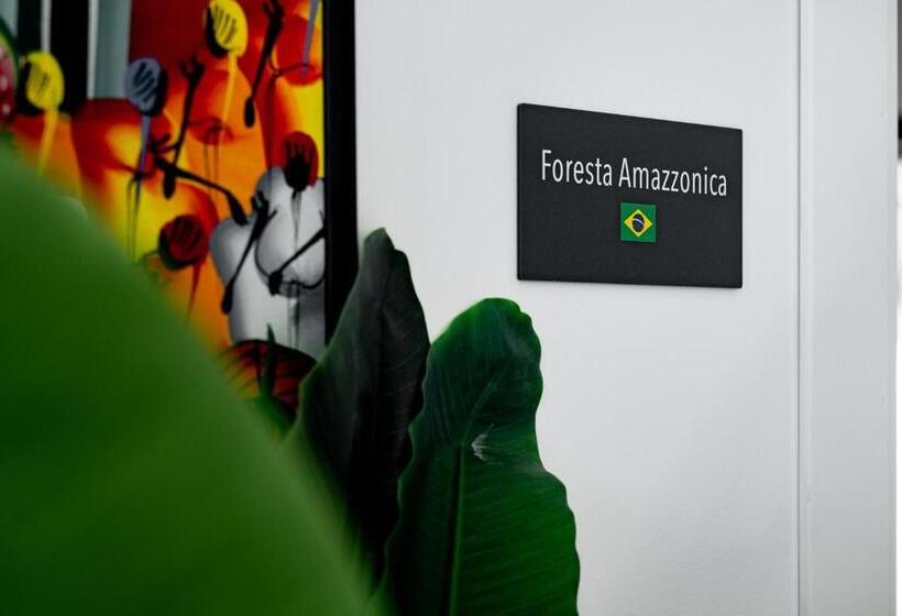 וילה עם חדר שינה אחד ובריכת שחיה, Luxury In The Jungle