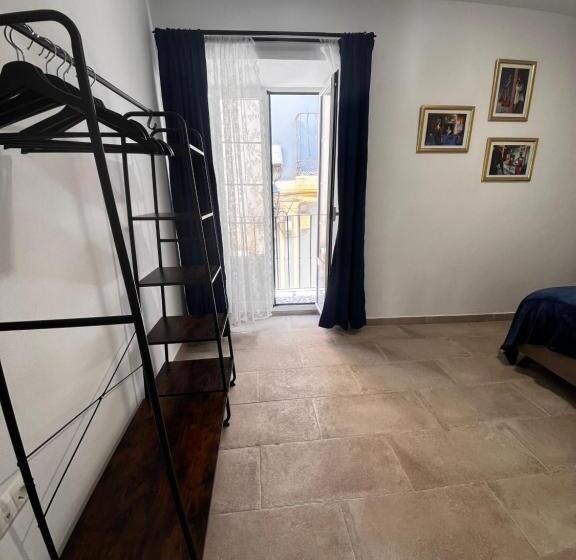 اتاق استاندارد با بالکن, Shanti’s Andalusian Rooms