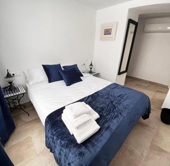 اتاق استاندارد, Shanti’s Andalusian Rooms