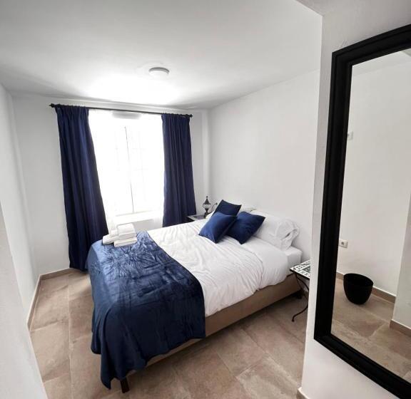 اتاق استاندارد, Shanti’s Andalusian Rooms