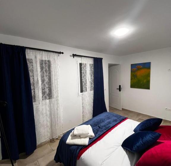 اتاق استاندارد, Shanti’s Andalusian Rooms