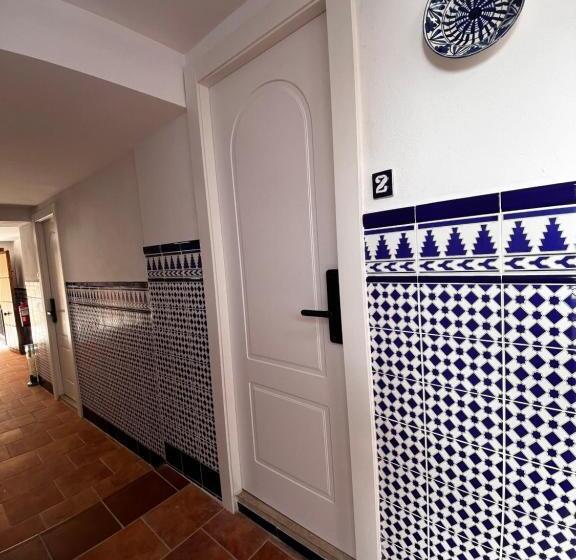 اتاق استاندارد, Shanti’s Andalusian Rooms