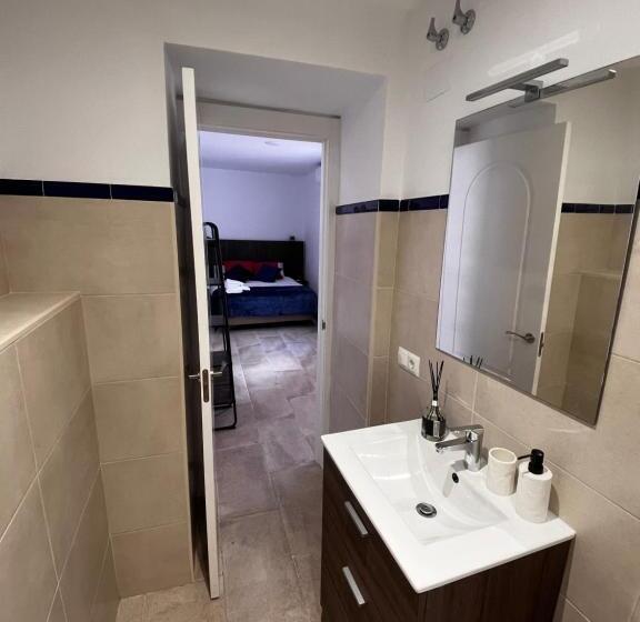 اتاق استاندارد, Shanti’s Andalusian Rooms