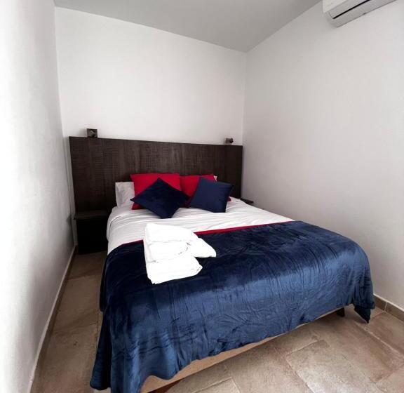 اتاق استاندارد, Shanti’s Andalusian Rooms