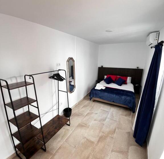 اتاق استاندارد, Shanti’s Andalusian Rooms