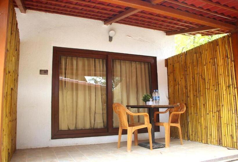 Номер Deluxe, Sadanand Farmstay Resort