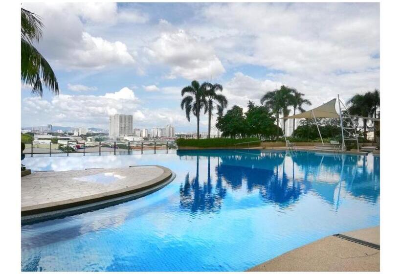 3ベッドルームアパートメント, Subang City Residence, 8 9 Pax With Balcony, Walking Distance To Summit, 5min To Sunway