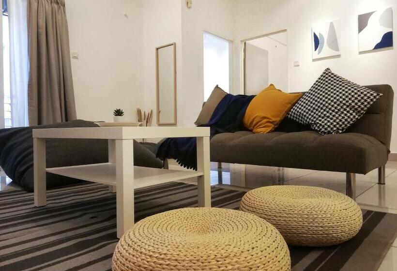 3ベッドルームアパートメント, Subang City Residence, 8 9 Pax With Balcony, Walking Distance To Summit, 5min To Sunway