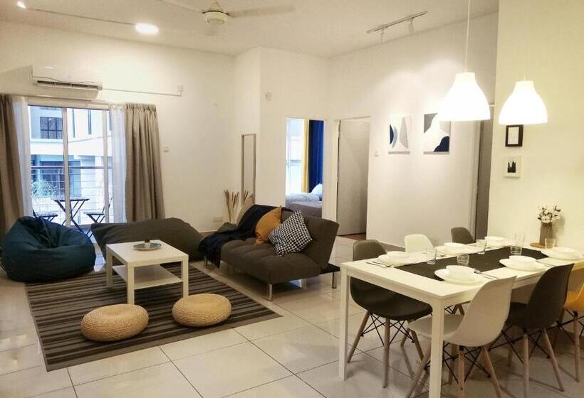 3ベッドルームアパートメント, Subang City Residence, 8 9 Pax With Balcony, Walking Distance To Summit, 5min To Sunway