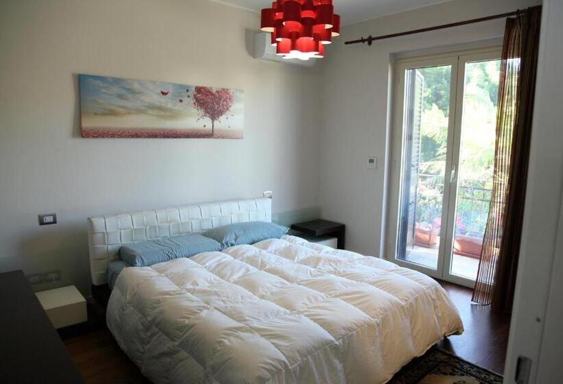 디럭스 자쿠지룸, Domus Aurige