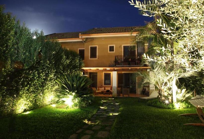 디럭스 자쿠지룸, Domus Aurige