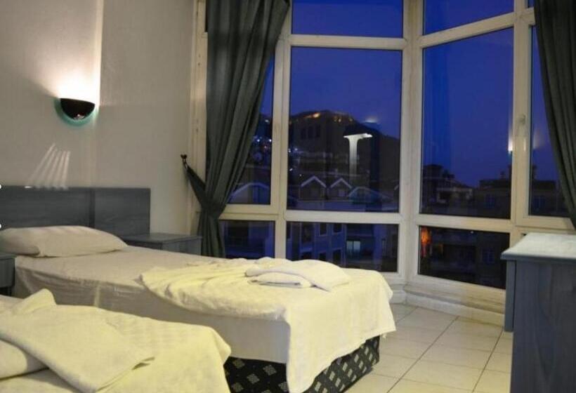 جناح, Casa Cleo Suit