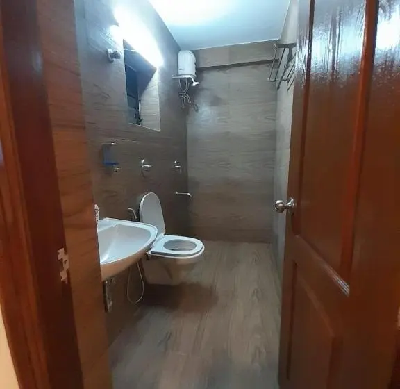 デラックスルーム, Super Hotel O Dabolim Near Goa International Airport