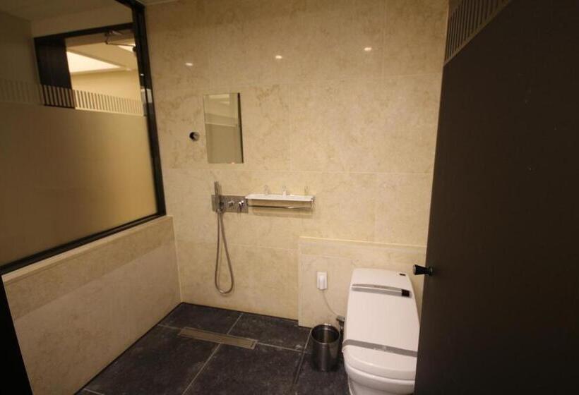 חדר סטנדרט, Jb Tourist