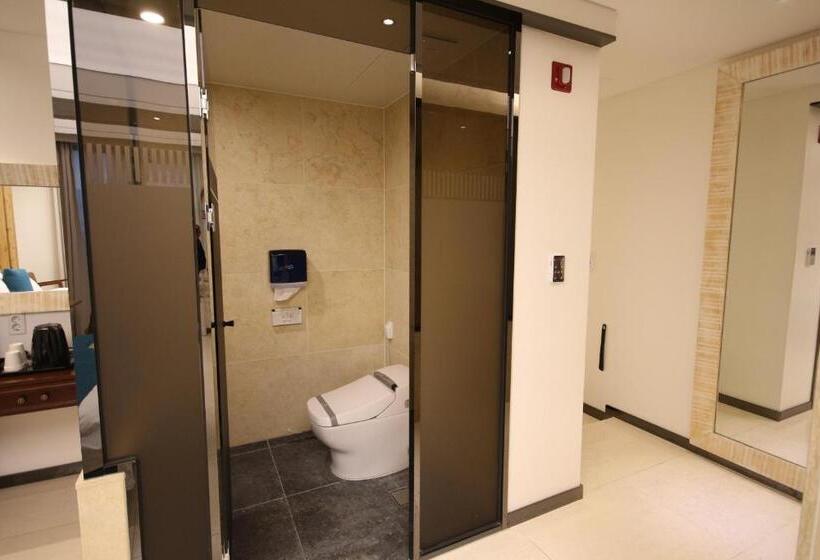 חדר דלוקס, Jb Tourist