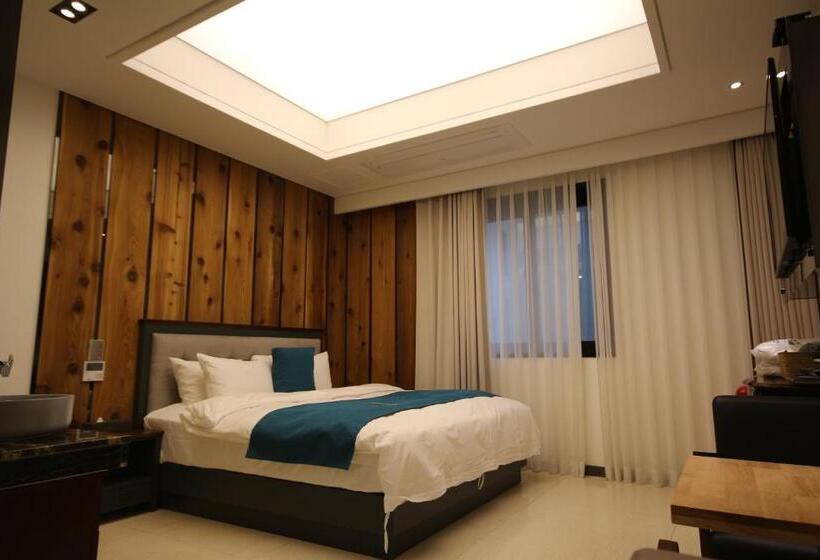 חדר סטנדרט, Jb Tourist