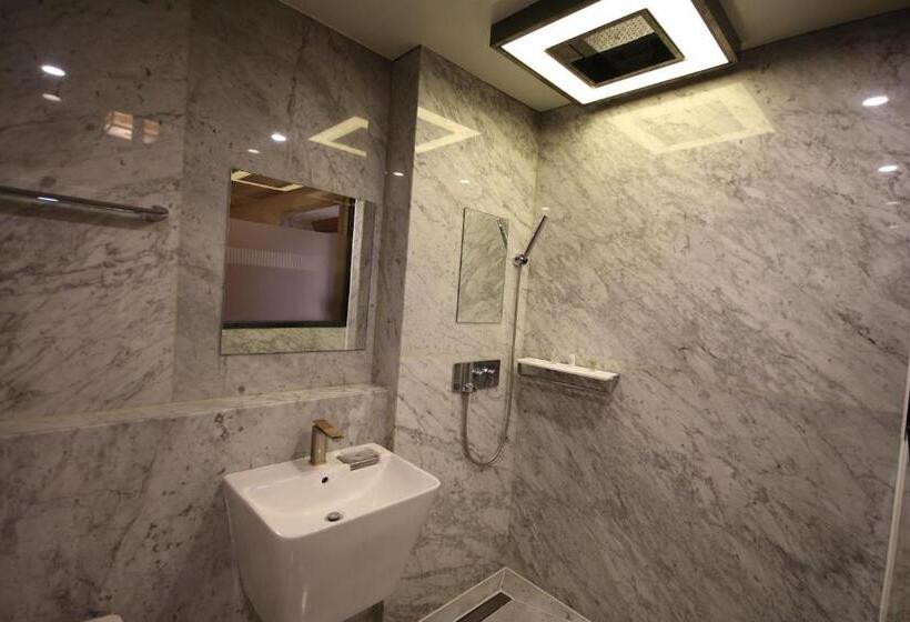 חדר סטנדרט, Jb Tourist