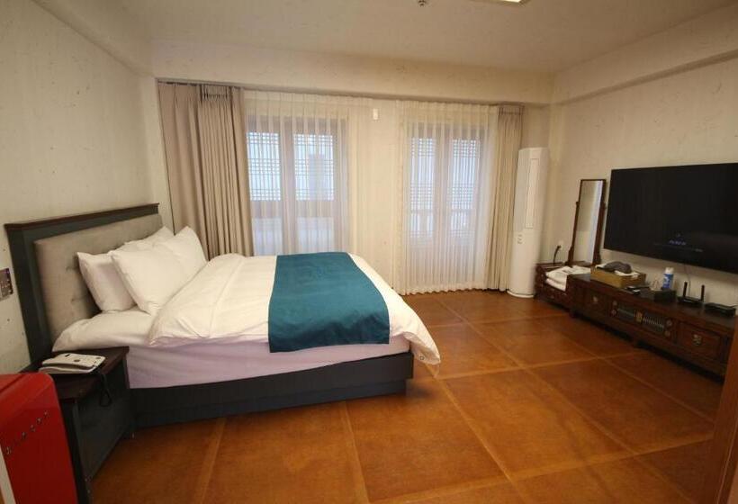 חדר סטנדרט, Jb Tourist