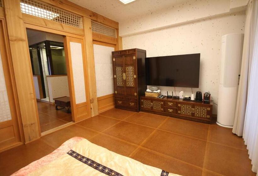 חדר סטנדרט, Jb Tourist