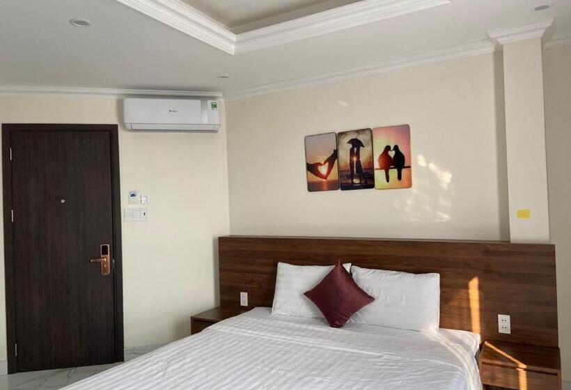 اتاق لوکس, Hoang Trieu Marina Thu Dau Mot