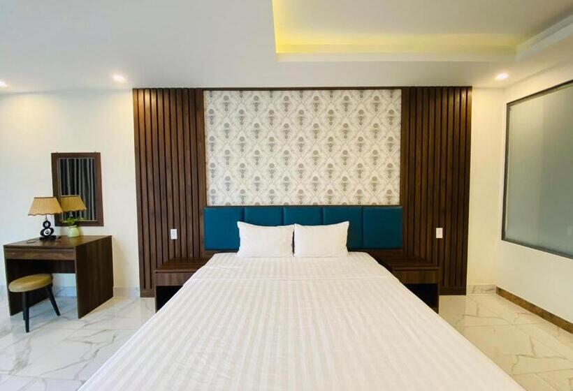 اتاق لوکس, Hoang Trieu Marina Thu Dau Mot