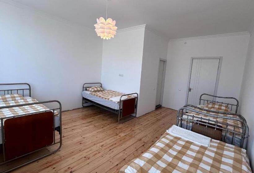 اتاق لوکس, House & Wine