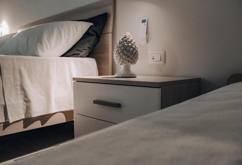 חדר סטנדרט לשלושה, Vicoletto Fiorito