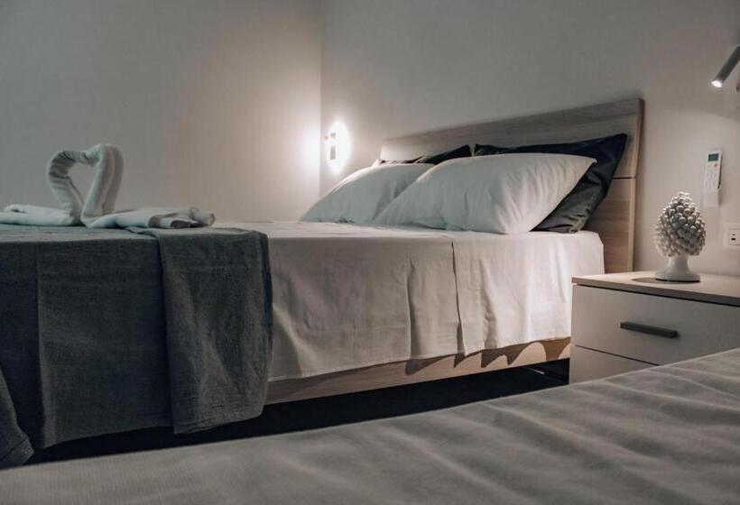 חדר סטנדרט לשלושה, Vicoletto Fiorito