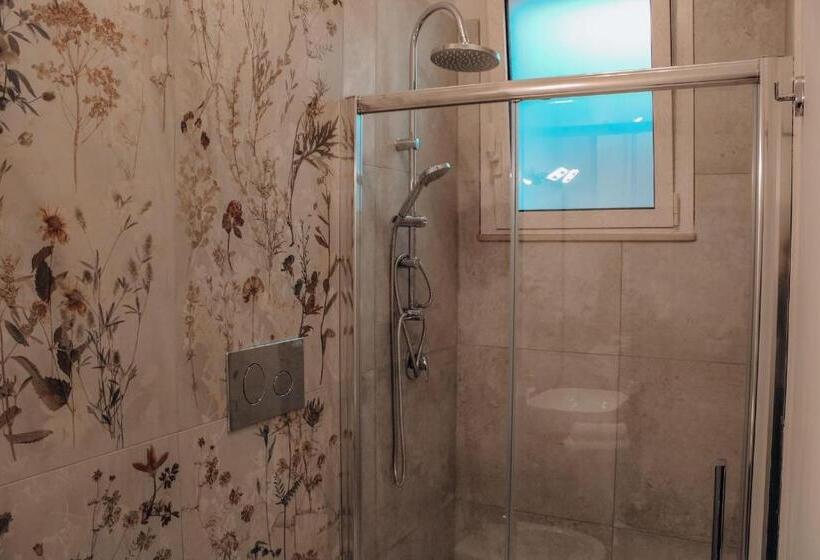 חדר סטנדרט לארבעה, Vicoletto Fiorito