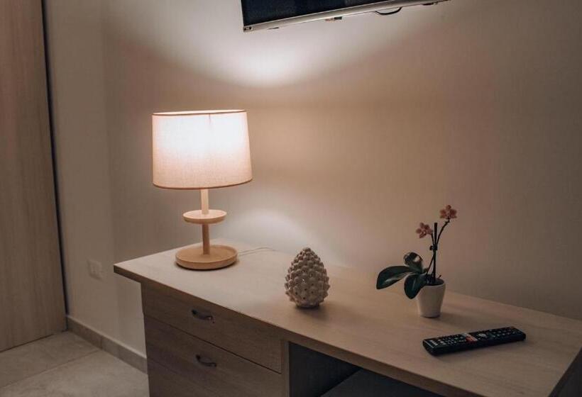 חדר סטנדרט לארבעה, Vicoletto Fiorito