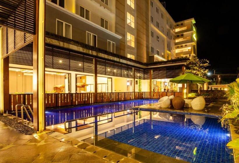 Номер Стандарт с Балконом, Amani Suite And Apartment Zn41